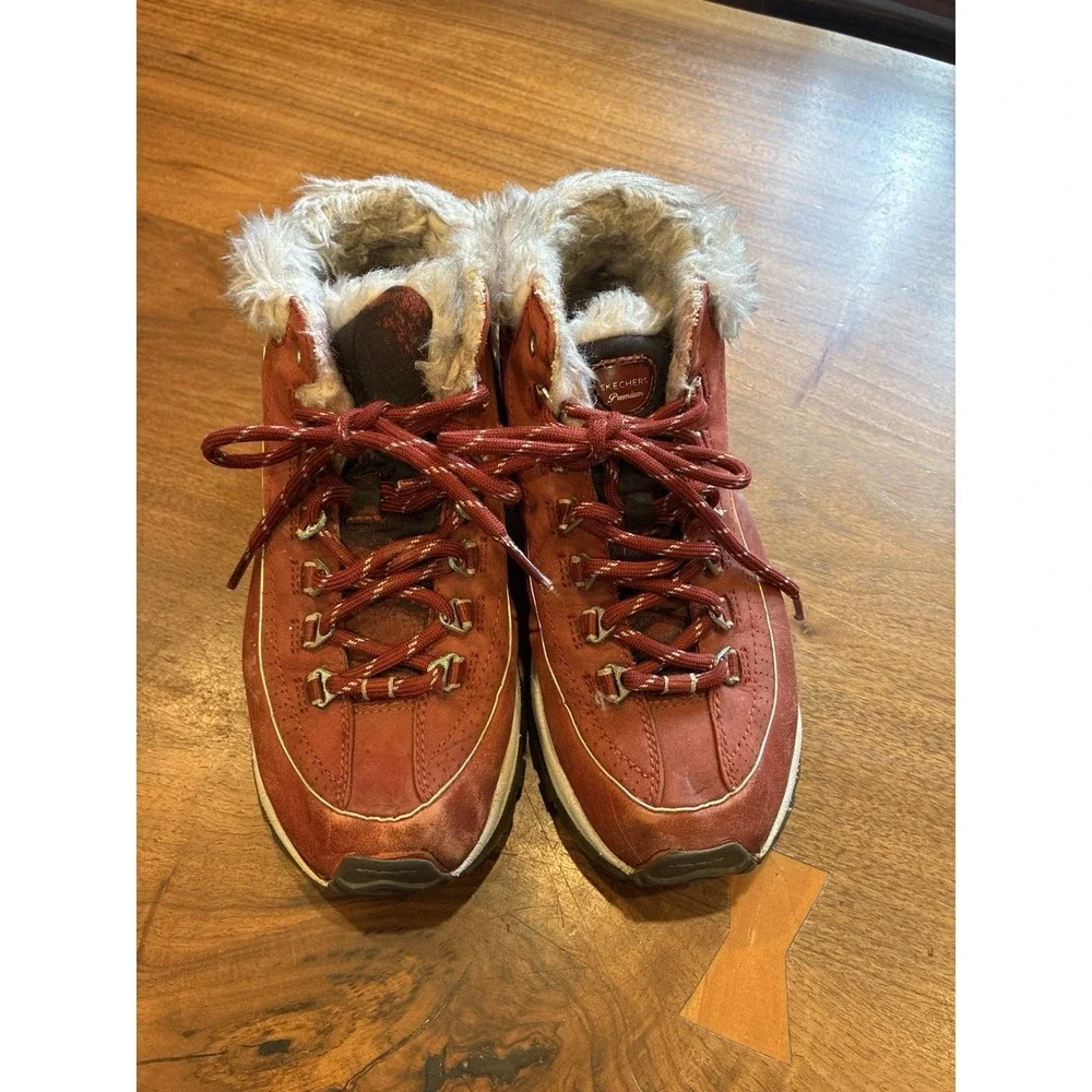 Skechers D'Lites Red Fur Lined Chunky Y2K Style Sneakers Womens 7